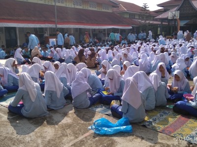 Pemberian Makanan Tambahan Bagi Siswa
